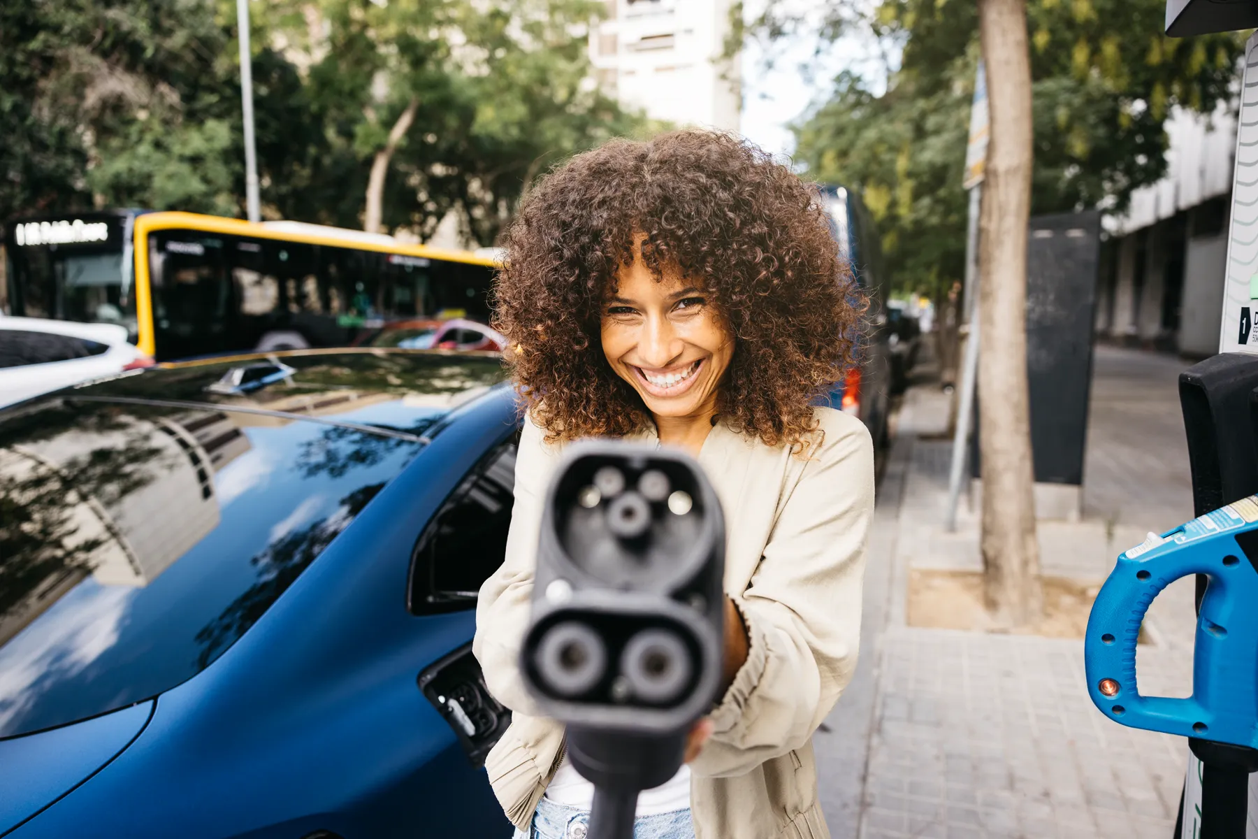 eaaze-solutions-public-charging